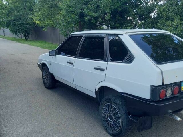 Белый ВАЗ 2109, объемом двигателя 1.3 л и пробегом 100 тыс. км за 648 $, фото 2 на Automoto.ua