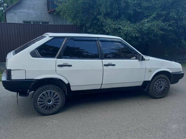 Белый ВАЗ 2109, объемом двигателя 1.3 л и пробегом 100 тыс. км за 648 $, фото 3 на Automoto.ua