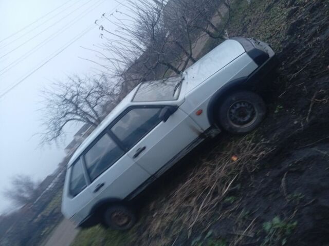 Белый ВАЗ 2109, объемом двигателя 1.5 л и пробегом 65 тыс. км за 450 $, фото 4 на Automoto.ua