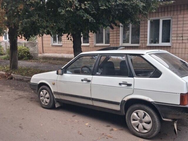 Белый ВАЗ 2109, объемом двигателя 0 л и пробегом 30 тыс. км за 1100 $, фото 2 на Automoto.ua