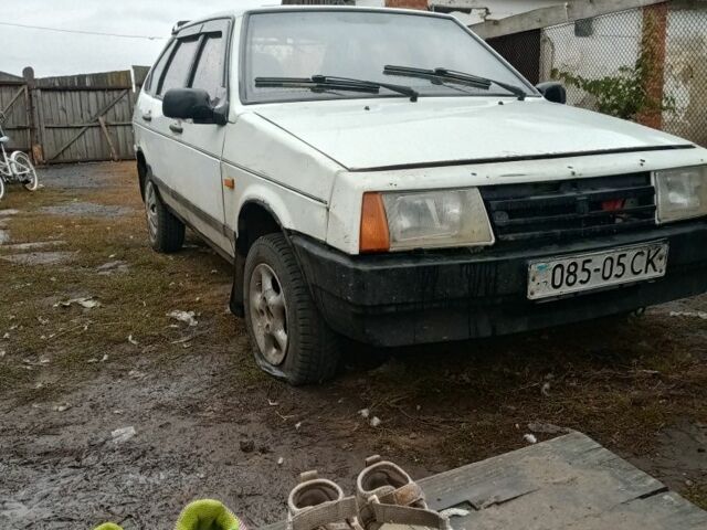 Білий ВАЗ 2109, об'ємом двигуна 1.3 л та пробігом 200 тис. км за 716 $, фото 4 на Automoto.ua
