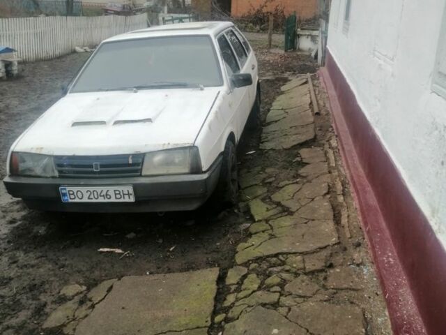 Белый ВАЗ 2109, объемом двигателя 0 л и пробегом 90 тыс. км за 300 $, фото 1 на Automoto.ua