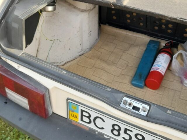 Белый ВАЗ 2109, объемом двигателя 0 л и пробегом 77 тыс. км за 1000 $, фото 1 на Automoto.ua