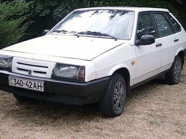 Белый ВАЗ 2109, объемом двигателя 0 л и пробегом 135 тыс. км за 1200 $, фото 1 на Automoto.ua