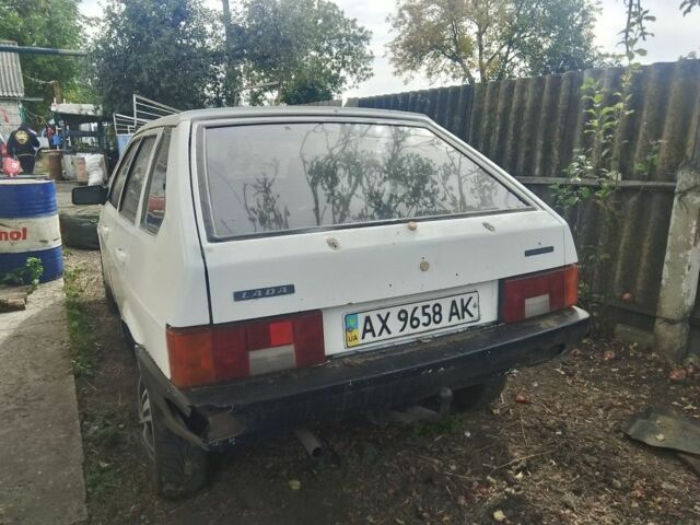 Белый ВАЗ 2109, объемом двигателя 1.5 л и пробегом 200 тыс. км за 672 $, фото 1 на Automoto.ua