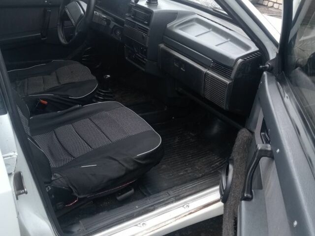 Белый ВАЗ 2109, объемом двигателя 1.5 л и пробегом 175 тыс. км за 1150 $, фото 7 на Automoto.ua