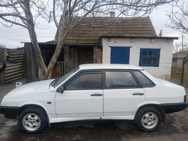 Белый ВАЗ 2109, объемом двигателя 1.5 л и пробегом 175 тыс. км за 1150 $, фото 3 на Automoto.ua