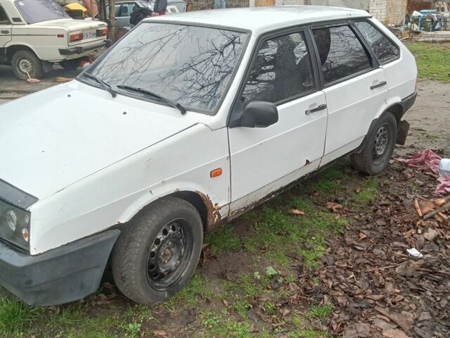 Белый ВАЗ 2109, объемом двигателя 1.5 л и пробегом 200 тыс. км за 639 $, фото 4 на Automoto.ua