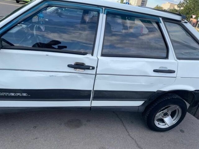 Білий ВАЗ 2109, об'ємом двигуна 1.5 л та пробігом 250 тис. км за 1300 $, фото 4 на Automoto.ua