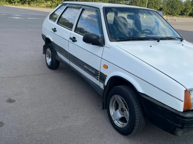 Білий ВАЗ 2109, об'ємом двигуна 1.5 л та пробігом 250 тис. км за 1300 $, фото 2 на Automoto.ua