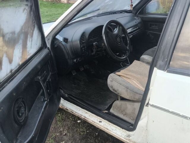 Белый ВАЗ 2109, объемом двигателя 1.5 л и пробегом 357 тыс. км за 700 $, фото 6 на Automoto.ua