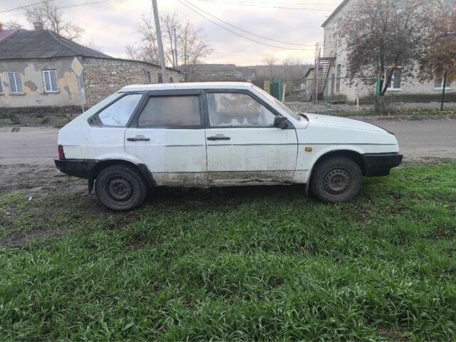 Белый ВАЗ 2109, объемом двигателя 1.5 л и пробегом 357 тыс. км за 700 $, фото 3 на Automoto.ua