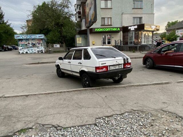 Білий ВАЗ 2109, об'ємом двигуна 1.3 л та пробігом 3 тис. км за 30000 $, фото 2 на Automoto.ua