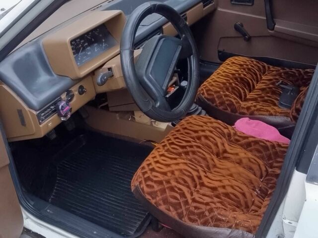 Білий ВАЗ 2109, об'ємом двигуна 0 л та пробігом 120 тис. км за 1306 $, фото 3 на Automoto.ua