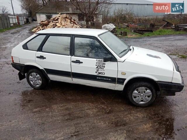 Білий ВАЗ 2109, об'ємом двигуна 1.5 л та пробігом 50 тис. км за 800 $, фото 3 на Automoto.ua