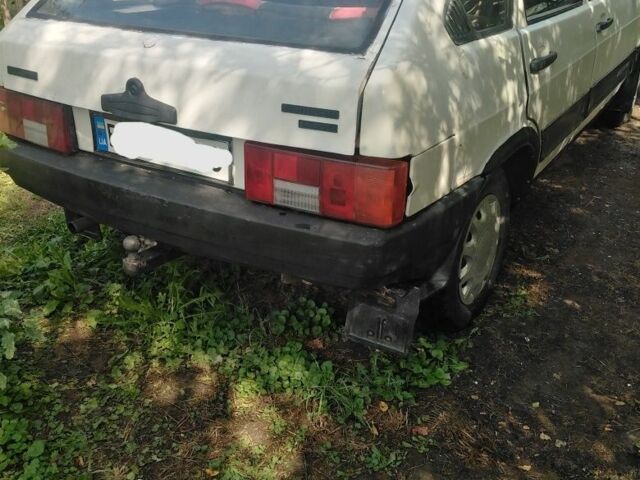 Білий ВАЗ 2109, об'ємом двигуна 1.5 л та пробігом 350 тис. км за 604 $, фото 2 на Automoto.ua