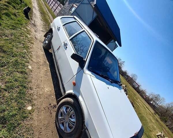 Білий ВАЗ 2109, об'ємом двигуна 1.3 л та пробігом 92 тис. км за 800 $, фото 2 на Automoto.ua