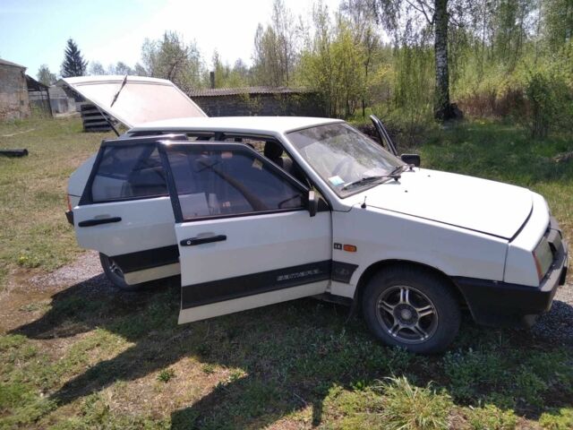 Белый ВАЗ 2109, объемом двигателя 1.1 л и пробегом 20 тыс. км за 1389 $, фото 1 на Automoto.ua