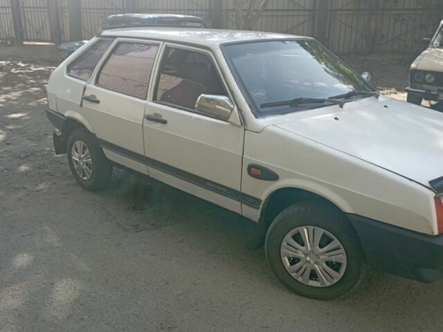 Білий ВАЗ 2109, об'ємом двигуна 2 л та пробігом 111 тис. км за 800 $, фото 3 на Automoto.ua
