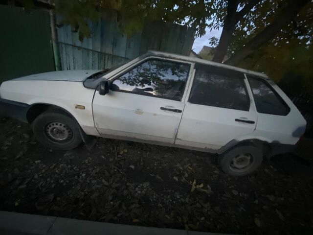 Белый ВАЗ 2109, объемом двигателя 1.3 л и пробегом 100 тыс. км за 500 $, фото 1 на Automoto.ua