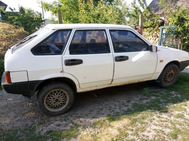 Белый ВАЗ 2109, объемом двигателя 1.5 л и пробегом 512 тыс. км за 650 $, фото 2 на Automoto.ua
