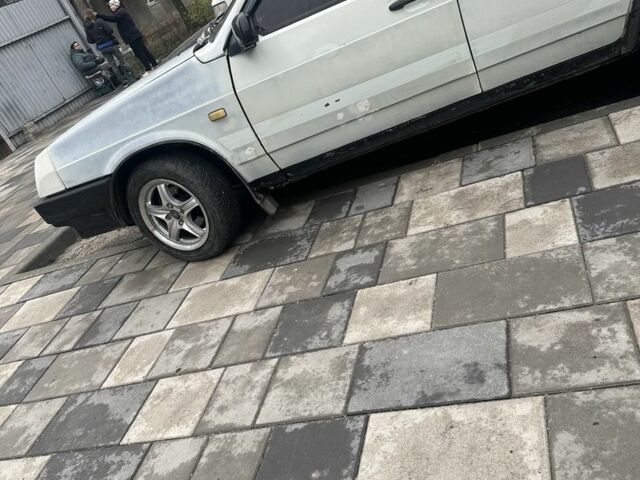 Белый ВАЗ 2109, объемом двигателя 1.3 л и пробегом 25 тыс. км за 1018 $, фото 2 на Automoto.ua