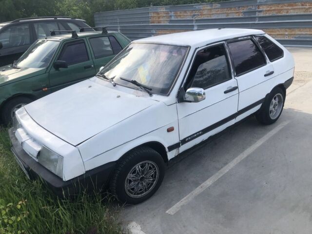Белый ВАЗ 2109, объемом двигателя 1.3 л и пробегом 330 тыс. км за 650 $, фото 1 на Automoto.ua