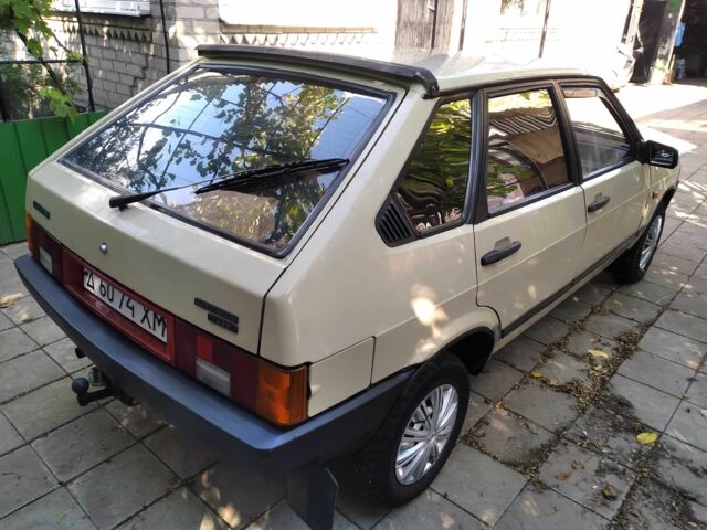 Бежевий ВАЗ 2109, об'ємом двигуна 1.3 л та пробігом 100 тис. км за 1000 $, фото 1 на Automoto.ua