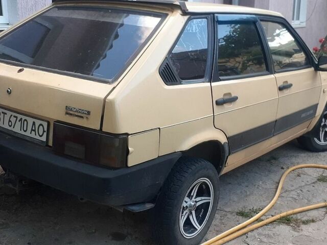 Бежевий ВАЗ 2109, об'ємом двигуна 1.5 л та пробігом 38 тис. км за 1050 $, фото 2 на Automoto.ua