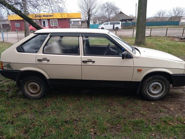 Бежевий ВАЗ 2109, об'ємом двигуна 1.5 л та пробігом 452 тис. км за 650 $, фото 3 на Automoto.ua
