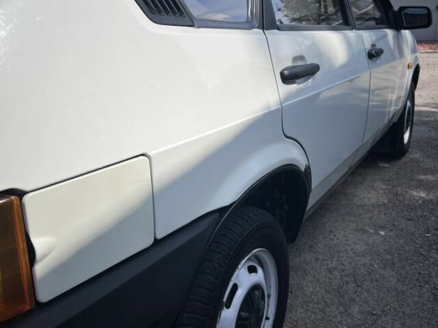 Бежевий ВАЗ 2109, об'ємом двигуна 1.3 л та пробігом 42 тис. км за 2000 $, фото 4 на Automoto.ua