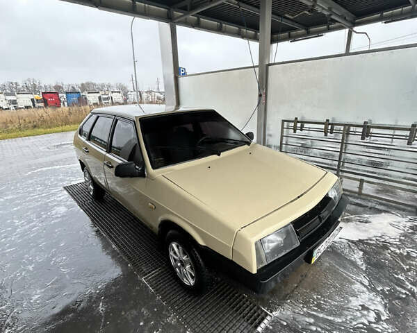 Бежевий ВАЗ 2109, об'ємом двигуна 1.3 л та пробігом 390 тис. км за 1050 $, фото 3 на Automoto.ua