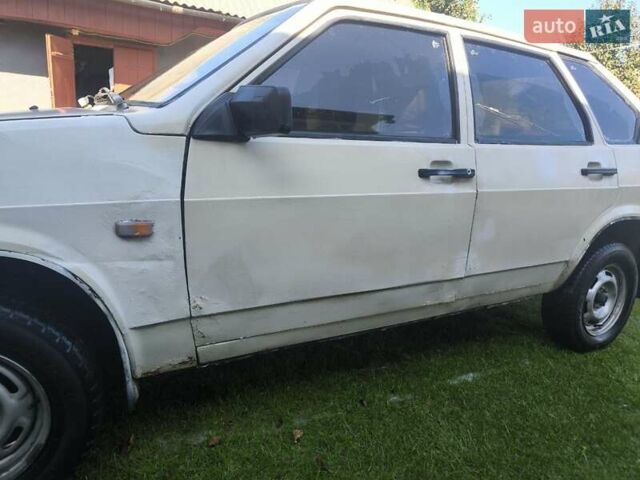 Бежевый ВАЗ 2109, объемом двигателя 1.3 л и пробегом 130 тыс. км за 650 $, фото 3 на Automoto.ua