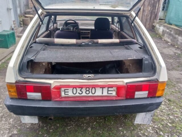 Бежевый ВАЗ 2109, объемом двигателя 1.3 л и пробегом 200 тыс. км за 450 $, фото 3 на Automoto.ua