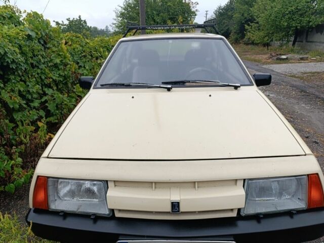 Бежевый ВАЗ 2109, объемом двигателя 1.3 л и пробегом 25 тыс. км за 2000 $, фото 2 на Automoto.ua