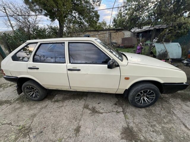 ВАЗ 2109 1988 в Одессе на Automoto.ua Бежевый ВАЗ 2109, объемом двигателя 1.3 л и пробегом 100 тыс. км за 900 $, фото 1 на Automoto.ua