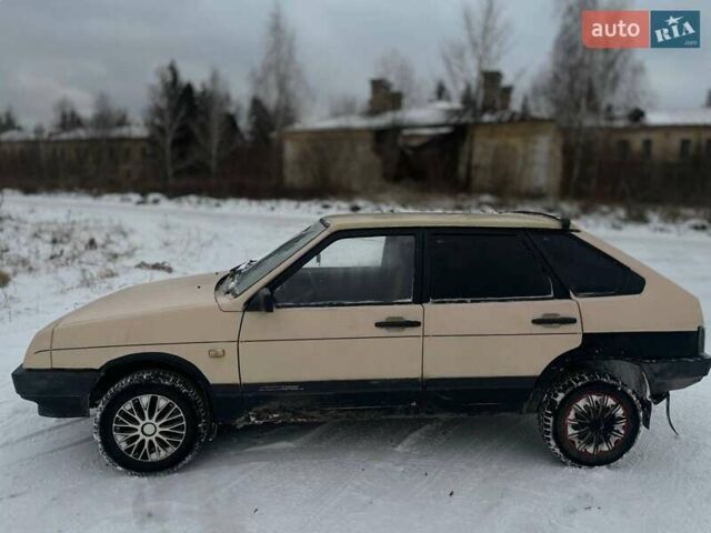 Бежевый ВАЗ 2109, объемом двигателя 1.3 л и пробегом 400 тыс. км за 600 $, фото 2 на Automoto.ua