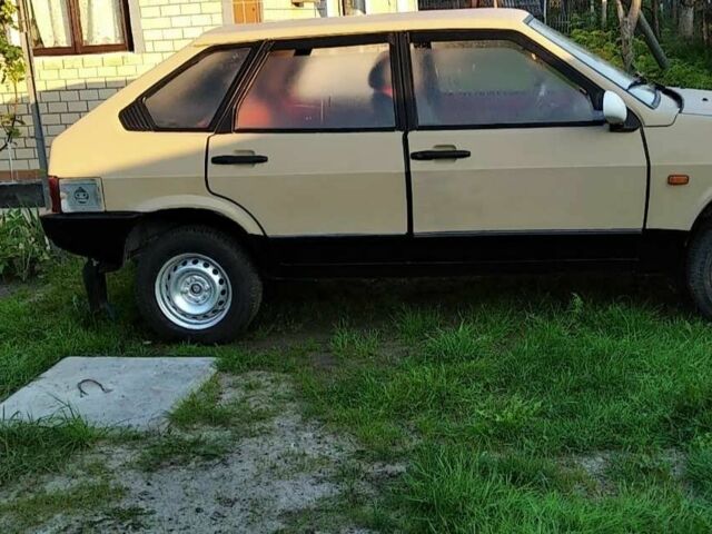 Бежевый ВАЗ 2109, объемом двигателя 1.3 л и пробегом 200 тыс. км за 1100 $, фото 1 на Automoto.ua