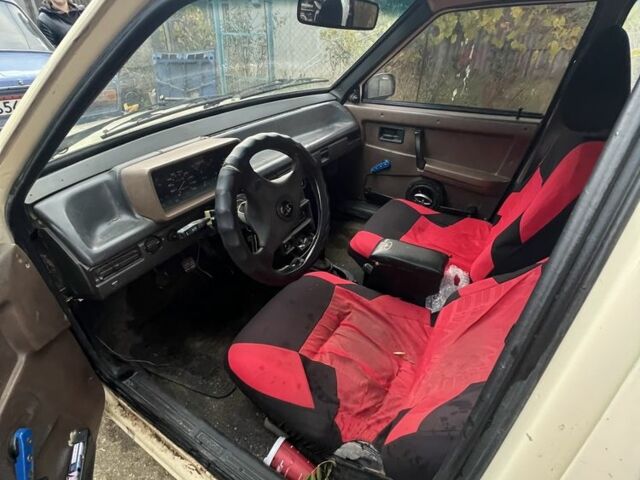 ВАЗ 2109 1988 в Одессе на Automoto.ua Бежевый ВАЗ 2109, объемом двигателя 1.3 л и пробегом 100 тыс. км за 900 $, фото 4 на Automoto.ua