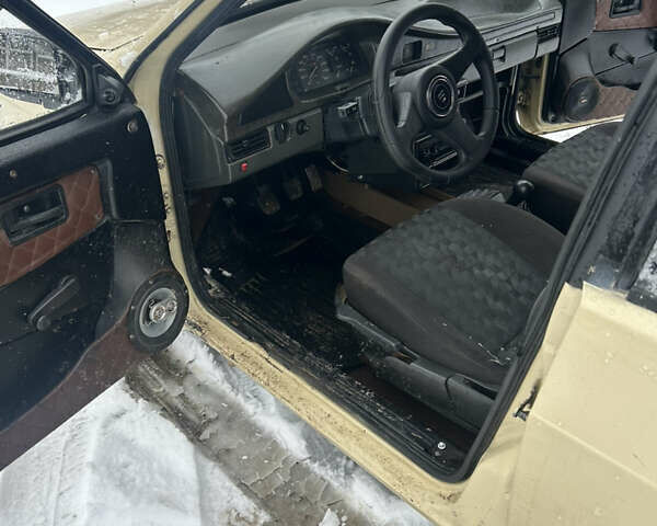 Бежевий ВАЗ 2109, об'ємом двигуна 1.3 л та пробігом 390 тис. км за 1050 $, фото 7 на Automoto.ua