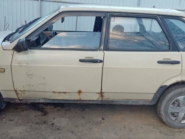 Бежевый ВАЗ 2109, объемом двигателя 1.5 л и пробегом 200 тыс. км за 450 $, фото 1 на Automoto.ua