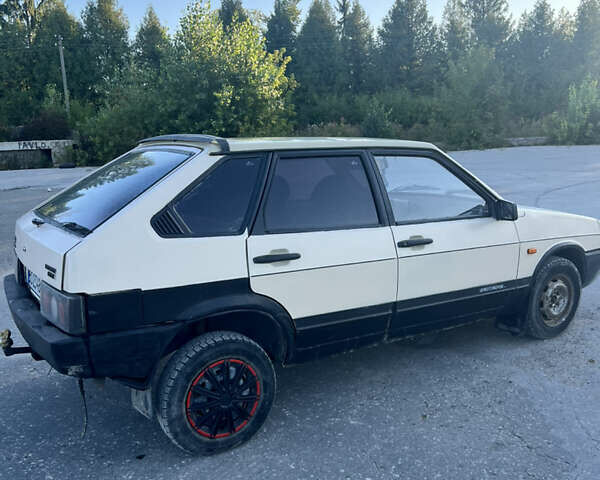 Бежевый ВАЗ 2109, объемом двигателя 1.29 л и пробегом 200 тыс. км за 899 $, фото 3 на Automoto.ua