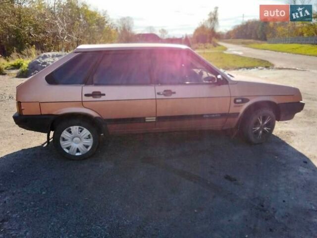 Бежевый ВАЗ 2109, объемом двигателя 1.3 л и пробегом 75 тыс. км за 800 $, фото 2 на Automoto.ua