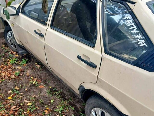 Бежевий ВАЗ 2109, об'ємом двигуна 1.3 л та пробігом 111 тис. км за 800 $, фото 2 на Automoto.ua