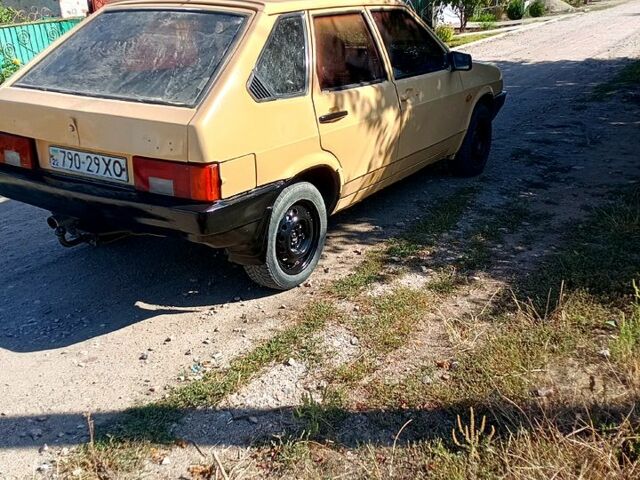 Бежевий ВАЗ 2109, об'ємом двигуна 1.5 л та пробігом 450 тис. км за 800 $, фото 2 на Automoto.ua