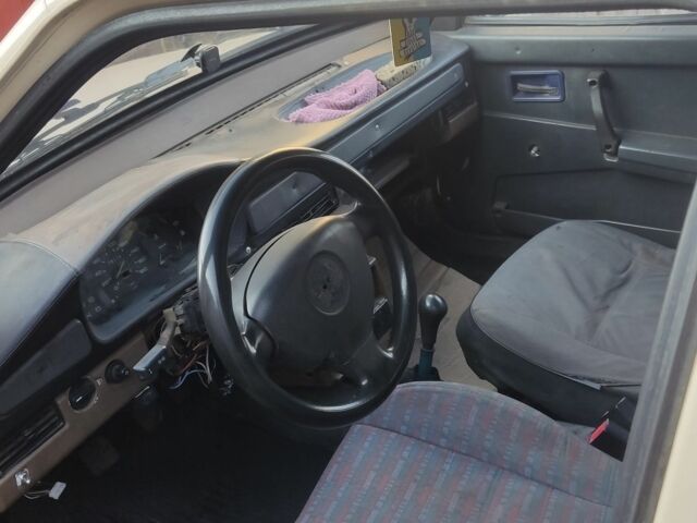 Бежевый ВАЗ 2109, объемом двигателя 1.3 л и пробегом 146 тыс. км за 477 $, фото 2 на Automoto.ua