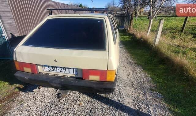 Бежевый ВАЗ 2109, объемом двигателя 1.5 л и пробегом 300 тыс. км за 950 $, фото 4 на Automoto.ua