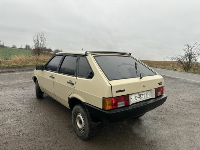 Бежевий ВАЗ 2109, об'ємом двигуна 1.3 л та пробігом 200 тис. км за 930 $, фото 4 на Automoto.ua