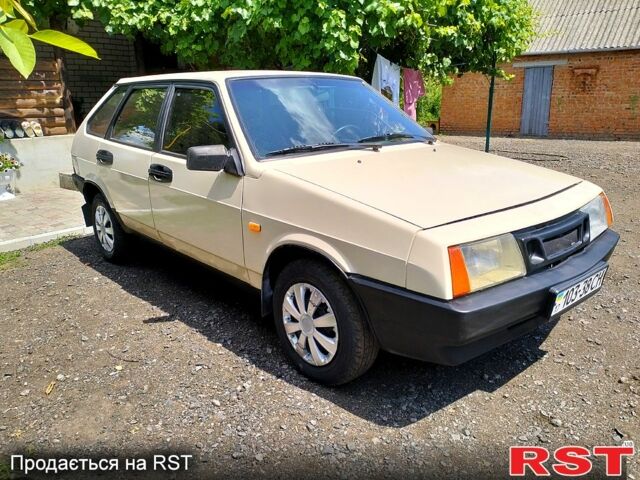 Бежевый ВАЗ 2109, объемом двигателя 1.3 л и пробегом 200 тыс. км за 1300 $, фото 1 на Automoto.ua