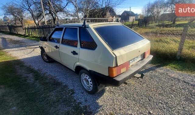 Бежевый ВАЗ 2109, объемом двигателя 1.5 л и пробегом 300 тыс. км за 900 $, фото 8 на Automoto.ua